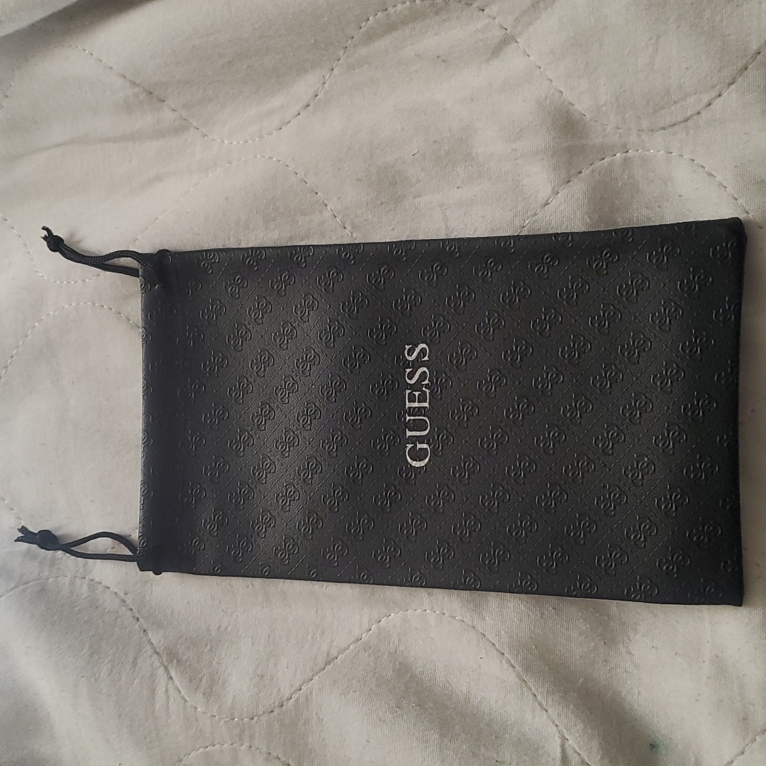 Guess Black Vinyl Drawstring Eyeglass Sunglasses Soft Case Travel Pouch Bag Guess Black Vinyl Drawstring Eyeglass Sunglasses Soft Case Travel Pouch Bag